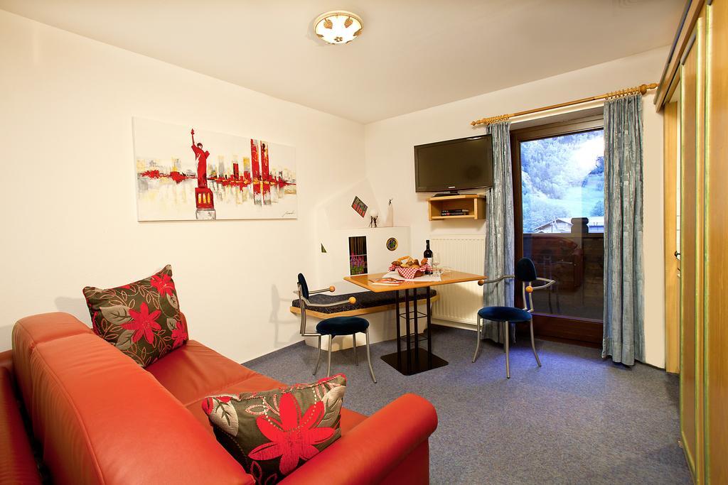 Top Tirol Appartement Huben  Bilik gambar